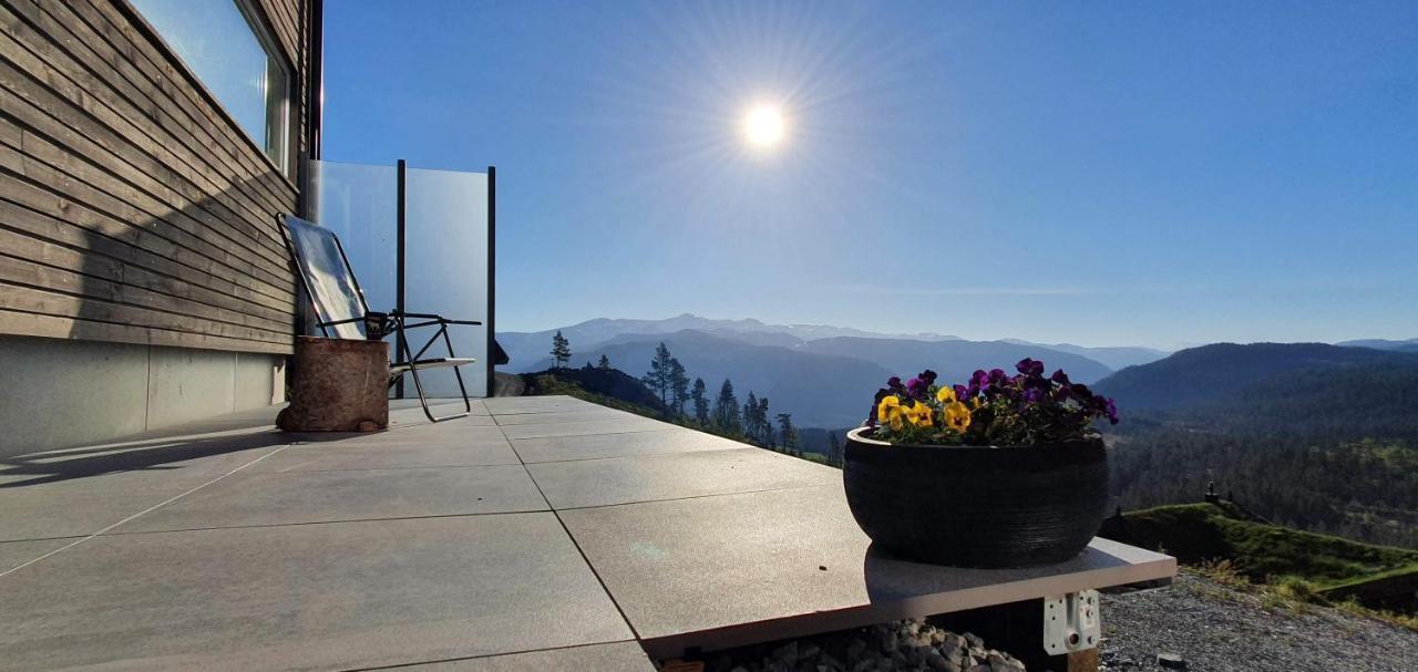 Tiny Mountain Cabin With A Panoramic View Giljane Buitenkant foto