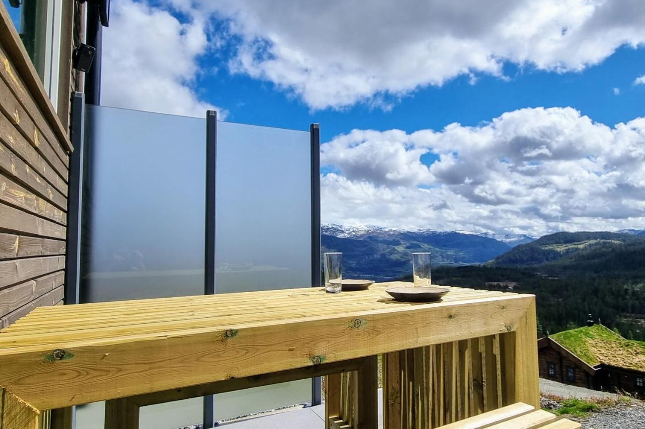 Tiny Mountain Cabin With A Panoramic View Giljane Buitenkant foto
